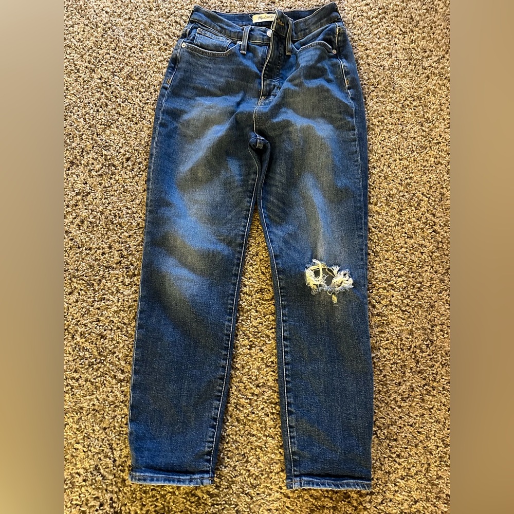 Madewell The Mom Jean (size 26 but fits 27)